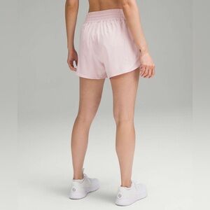 C - Lululemon Hotty Hot High-Rise Lined Short 4"
Flush Pink